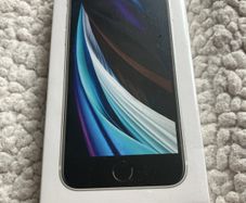 White iPhone SE2
