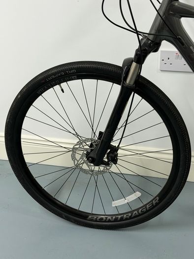 Trek Dual Sport 2 Gen 4 Hybrid Bike