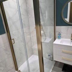 shower enclosure