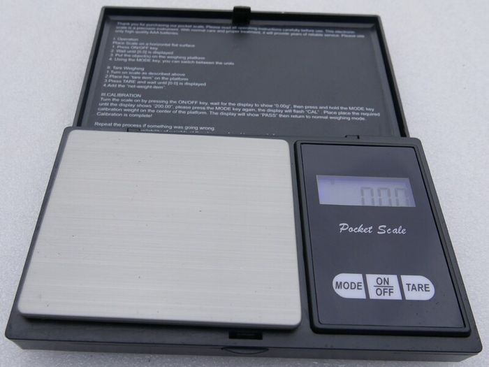 Digital Pocket Scale in BLACK - 500g Electronics Precision Scale with Tare Function and LCD Display - Extreme Accuracy Weighing Scale for Coins, Jewellery, Gold