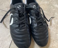 Football boots Sondico size eu 42 , uk 8