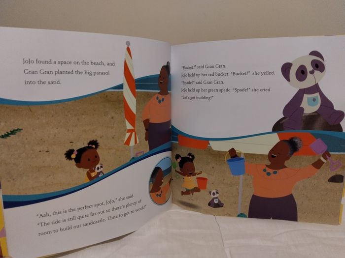 Jojo & Gran Gran Go To The Beach Storybook