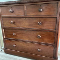 Victorian Chest of Drawers