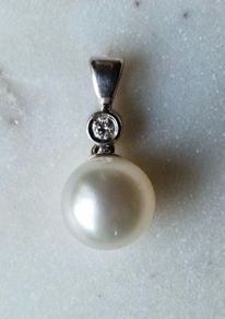 Pendant, Diamond & Pearl