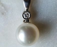 Pendant, Diamond & Pearl
