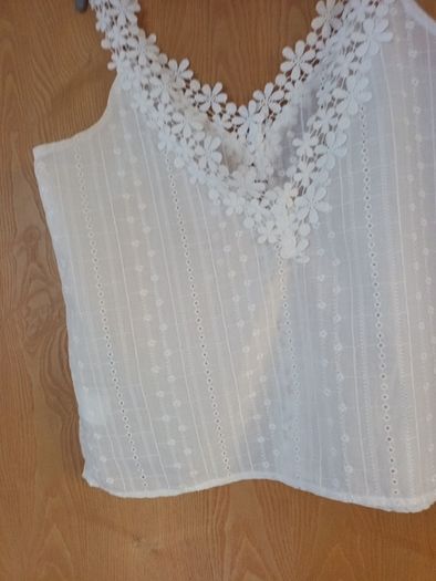 Shein White  Sleevless  Top   S. L 14.  (No Stretch In the Material). New - No Tag.
