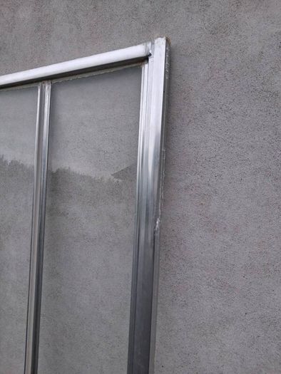 Bifold shower door