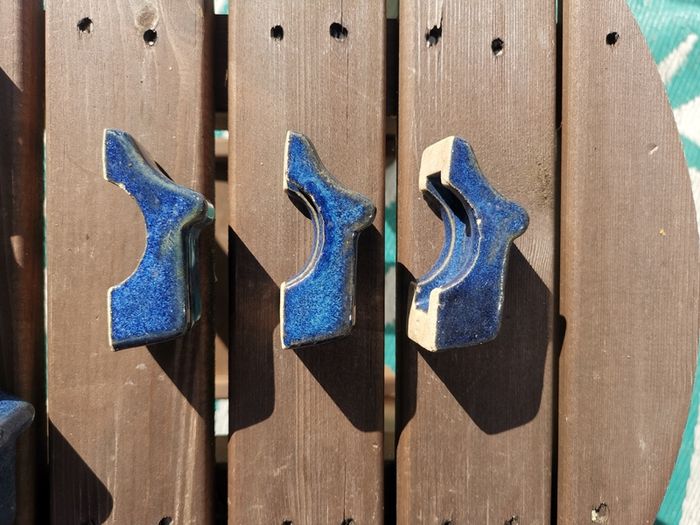 Plant feet x 3 ceramic blue