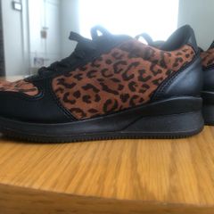 Women's Black Trainers.Size5