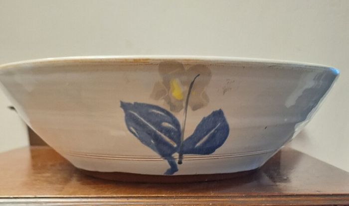 Pottery Bowl with floral pattern