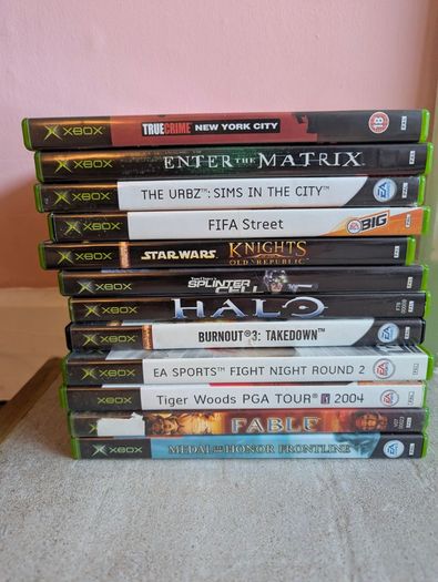 Crystal Xbox original (Modded) + 2 controllers + 12 games