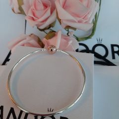 New genuine pandora moments bangle with gold clasp