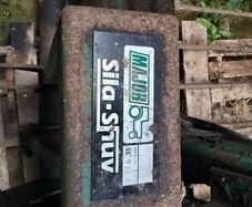 Major Sila-Shuv push off silage buckrake