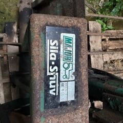 Major Sila-Shuv push off silage buckrake