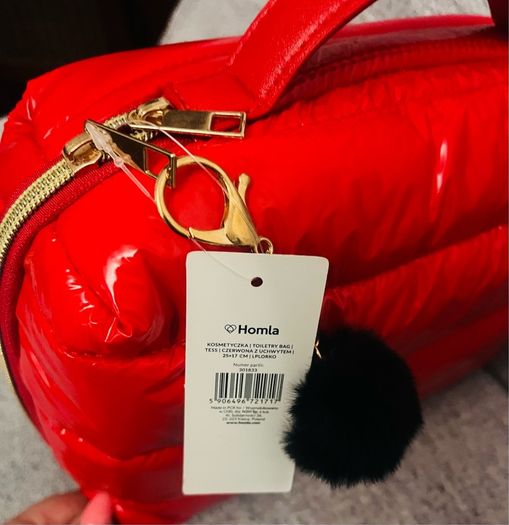 Travel cosmetic bag