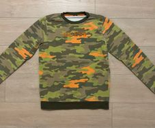 GUESS sweatshirt