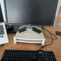 Dell 22" Widescreen LCD Monitor + DVI-to-HDMI Adapter Cable
