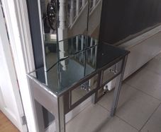 bedroom vanity