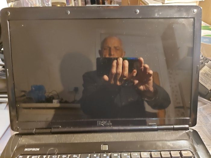 Dell Inspiron 1545, Model PP41L, Intel Pentium Dual-Core CPU T4300, 2.1GHZ, 4GB Ram, 238GB SSD, Windows 10, Microsoft Edge, chrome and VLC