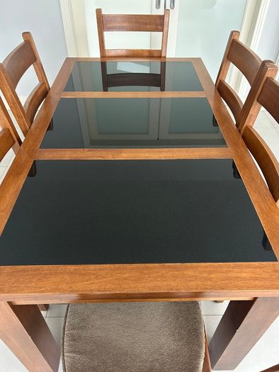 Dining Table and 6 matching chairs for sale