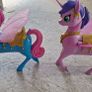 Shimmer & Shine Interactive Magical Flying Zahracorns Bundle (Pair) Image 5