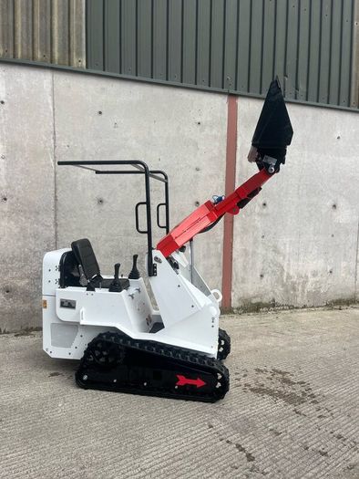 Mach pro mini skid steer