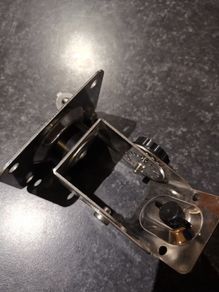 Metal bracket