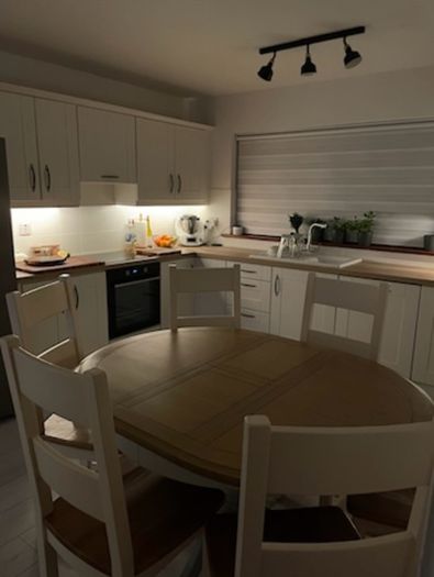 kitchen table and chairs