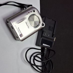 Fujifilm FinePix F601 Zoom Digital Camera - Used - 3 Months Warranty