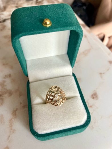 14 ct gold ring