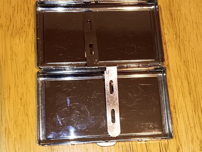 Vintage cigerette case