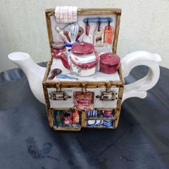 Presume Vintage, Rare Teapot