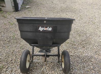 Agri Farm lawn spreader
