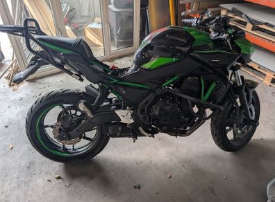 Kawasaki Z650 breaking for parts 2022