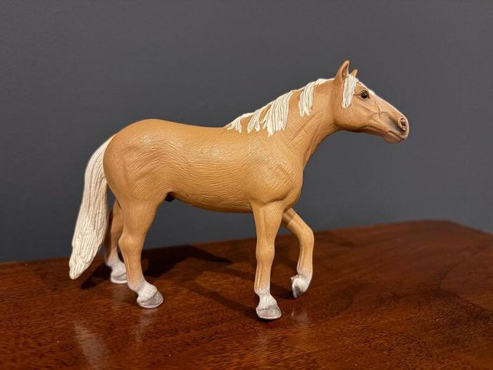 Retired Schleich Horse - Palomino Stallion Figure 13618