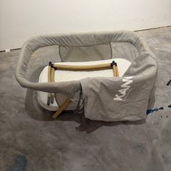 baby cot