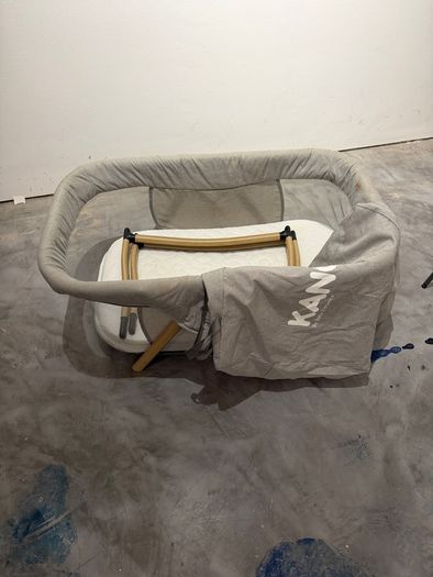 baby cot