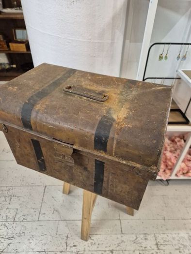 Small Antique Tin steamer trunk