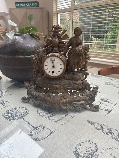 Antique French mantle clock