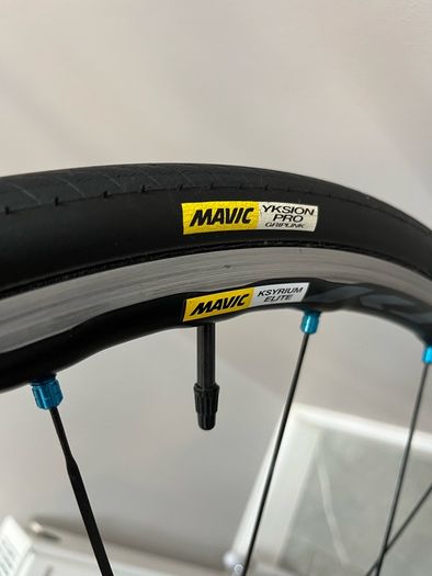 Mavic Ksyrium Elite, Blue Alu hubs