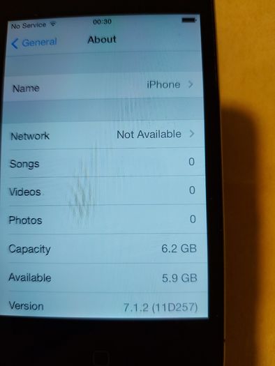Apple Iphone 4, Black, 8GB, in excellent condition, Vodafone network