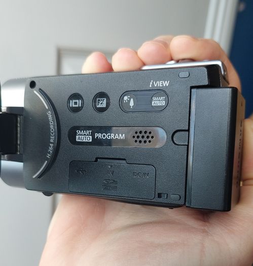 Samsung SMX-F40 Retro Y2K Camcorder Video Camera