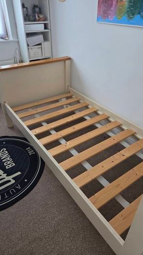 Single bed Free to take