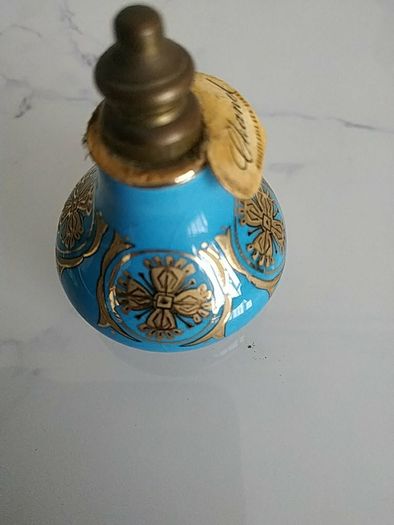 Perfume bottle