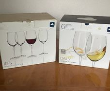 Set of 6 Wine glasses Red/White