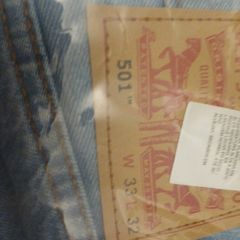 levis