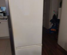 whirlpool integrated fridge and freezer
