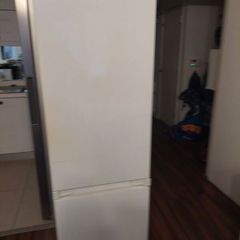 whirlpool integrated fridge and freezer