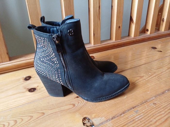 Size 5 Studded Boots