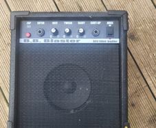 guitar amplifier